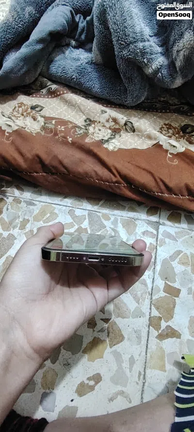 جهاز 12 برو ماكس جهاز نضيف وعل فحص مكاني القبله سعره 450 بطاريه 100 مامبدل بي أي شي فقد بطاريه اصلي 2