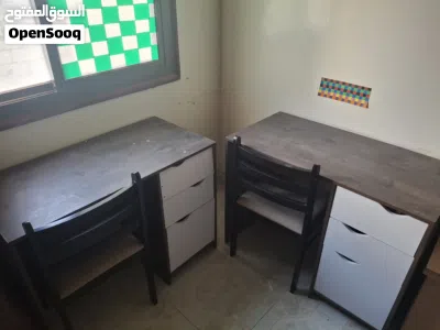 مكاتب للبيع مع الكرسي بحاله جيده 2