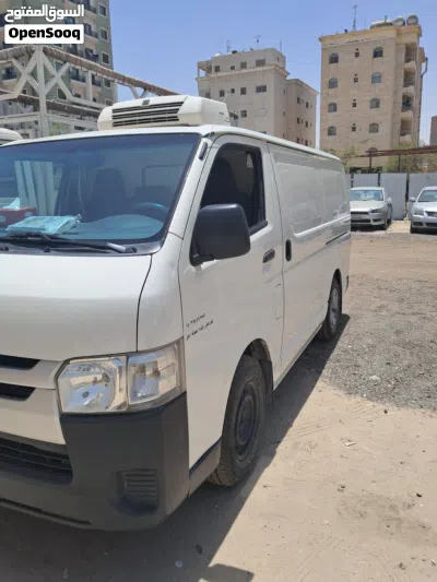 Toyota Hiace GL 2