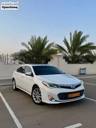 Toyota Avalon XLE 2