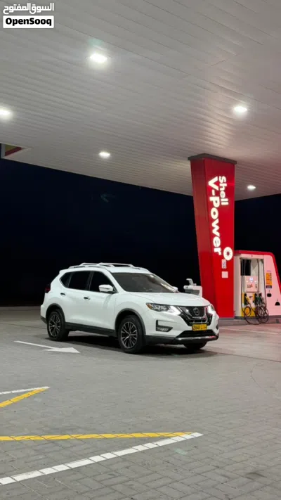 Nissan Rogue SV 2