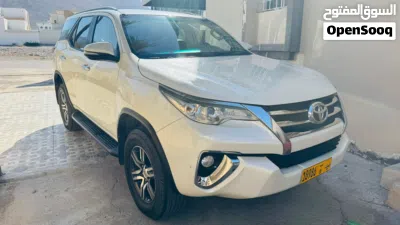 Toyota Fortuner EXR 2