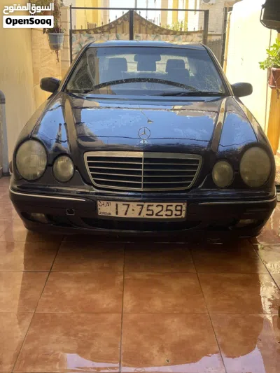 Mercedes Benz E-Class E 200 4