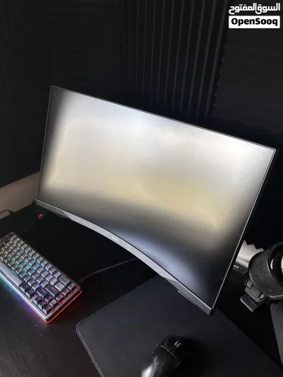 شاشة سامسونج 240hz 1440p G7 2