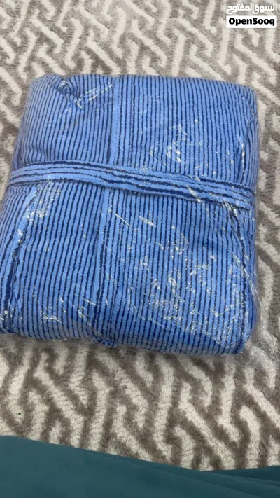 أرواب للبيع نساء و رجال بجميع الالوان و اكثر من قياس 3