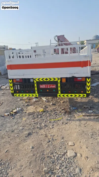Used Mitsubishi Refrigerator Truck from 2016 for Sale 2