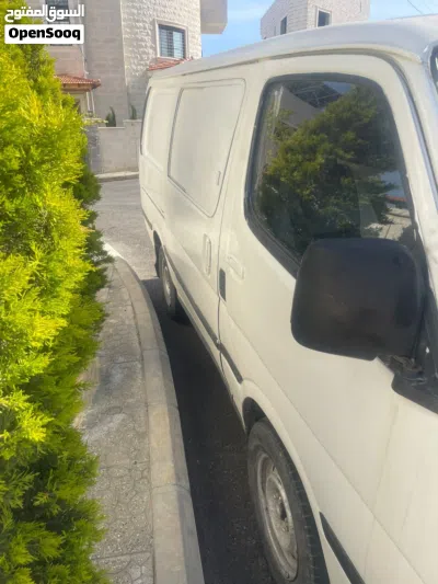 Toyota Hiace Cargo 3