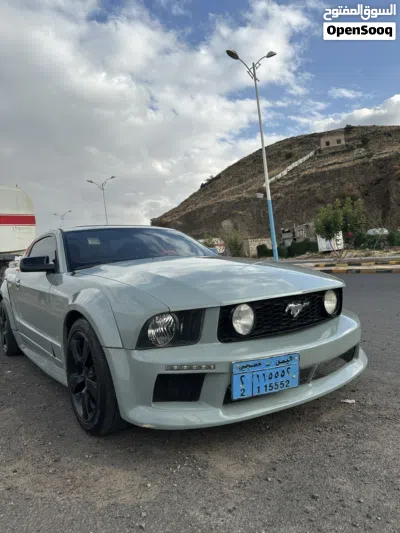 Ford Mustang Standard V6 2