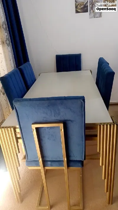 طاولة طعام(سفرة). طاولة و6 كراسي استعمال بسيط بحالة الجديد للبيع 2
