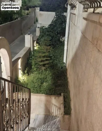 شقة للبيع خلف فندق كراون طابق اول مساحة 124 متر 3