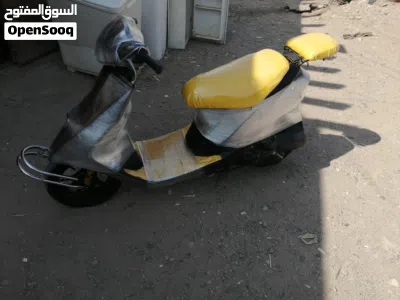 سيكل فراشه نضيفه اخت الجديد على الشرط تقوم سلف وا اضواء كامله وفلشر يمين و يسار سعرها الف سعودي 3