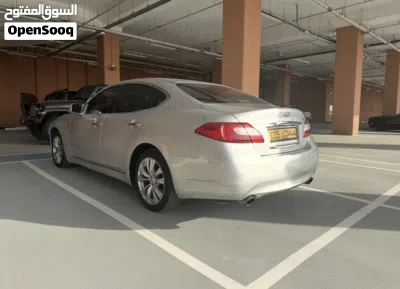 Infiniti Q70 Luxe 4
