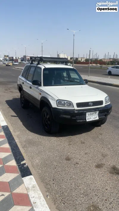 Toyota RAV 4 SE 2