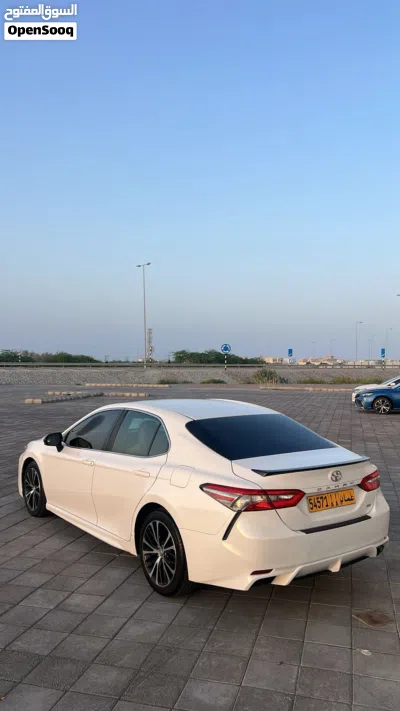 تويوتا كامري SE 3