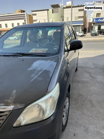 Toyota Innova GL 4