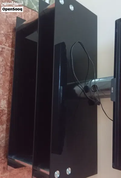 طاولة تلفاز ممتازه للبيع 2