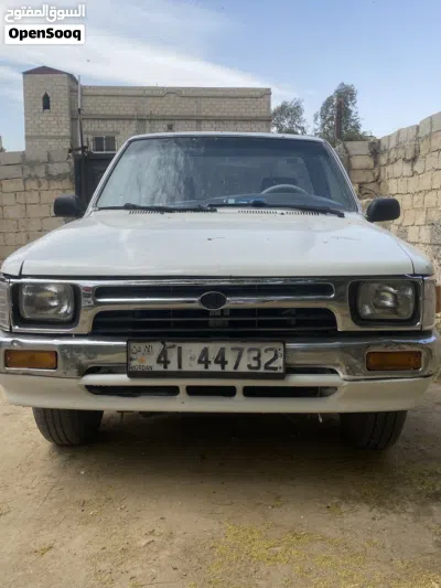Toyota Hilux 3