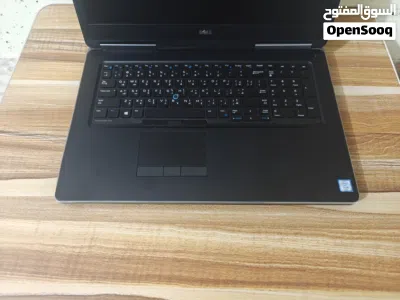 Dell Precision 7720 Intel Xeon E3-1505M RAM.16 GB SSD.256GB NVIDIA P5000 16GB 3