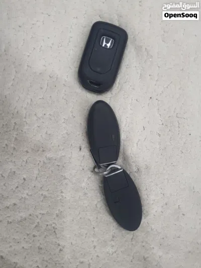 للبيع مفتاح هوندا اكورد ومرتاحين نيسان ..... 2
