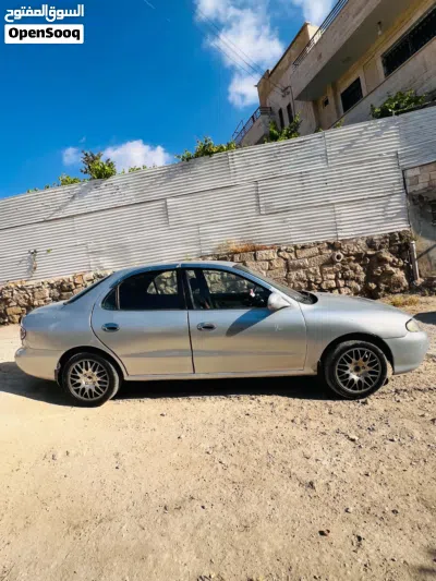 هيونداي افانتي Standard 3