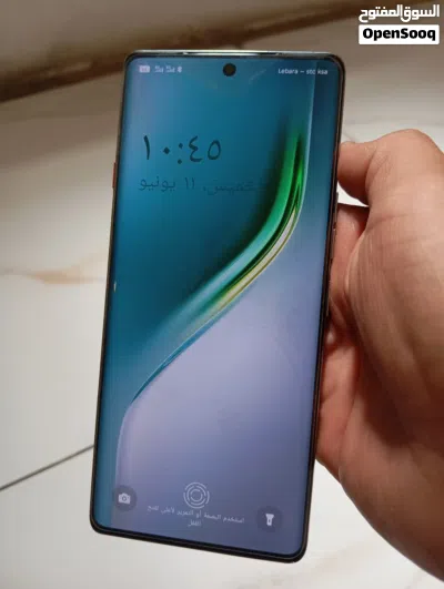 للبيع كامون 40 برو 5G لون سماوي - حالة ممتازة Tecno Camon 40 Pro 5G أداء قوي 2