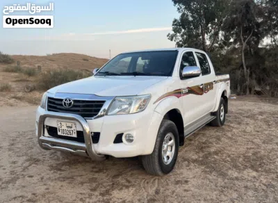 Toyota Hilux Standard 4