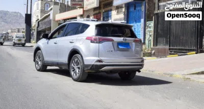 Toyota RAV 4 XLE 4