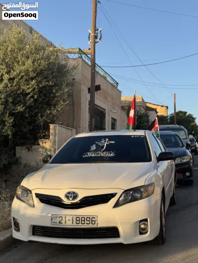 Toyota Camry XLE 4