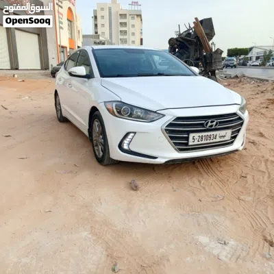 Hyundai Elantra GLS 2