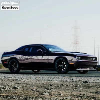 Dodge Challenger SXT Plus 2