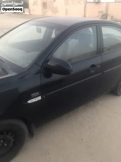 للبيع سيارة هيونداي اكسنت 2009 2