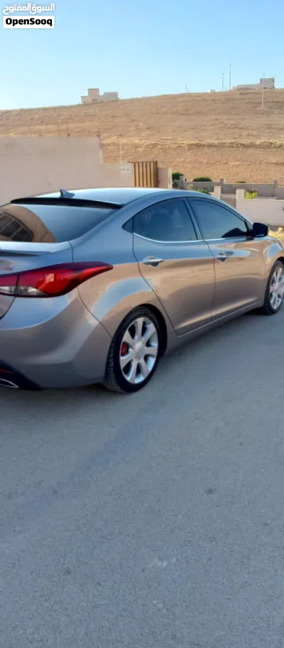 هيونداي افانتي Limited 3