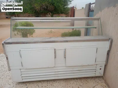 ثلاجة عرض كبيرة 2 متر حالتها جيدة جدا نظيفة 2