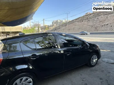 Toyota Prius Prius C 3