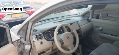 Nissan Tiida 2