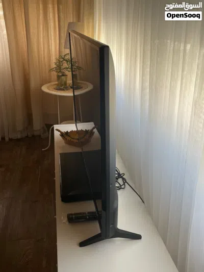 تلفزيون ماركة LG سمارت 4