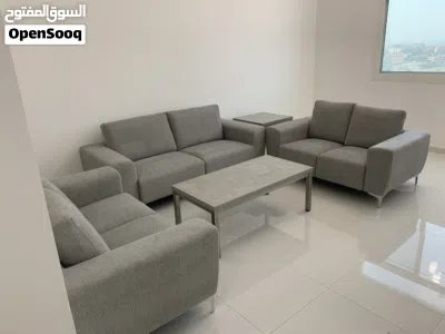 طقم كنبات مع الطاولات بحالة ممتازة 3