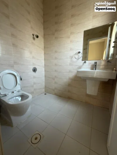 فيلا للايجار في الموالح الجنوبية خلف ماكدونالدز - Villa for rent in Al Mawaleh South, behind McDonal 2