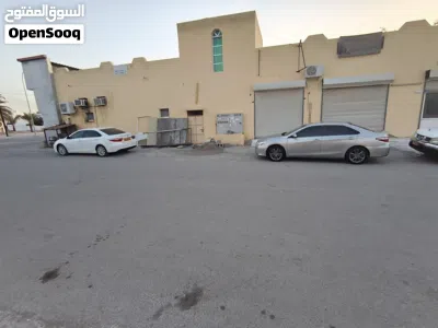 running shop good selling I want to sale in emergency 2