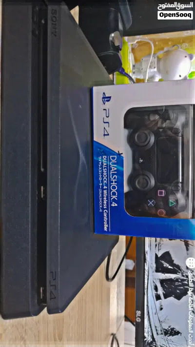 Ps 4 slim نضافه فول نفس ما تشوف تكمله بل وصف ملاحضة:جهاز ابيض نباع 2