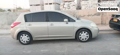 Nissan Tiida 4