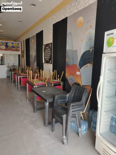 مطعم جاهز للبيع بجميع اغراضه والسعر مناسب 3