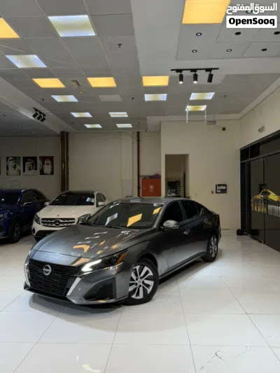 Nissan Altima S 2