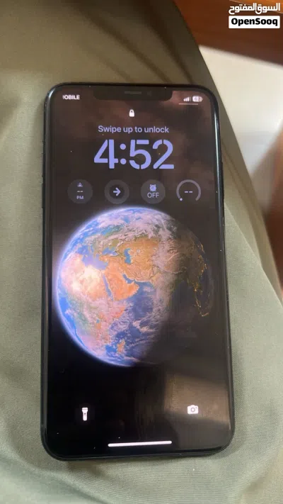 iPhone 11 pro max clean 265gb gray color 2