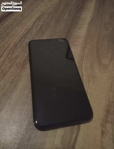 Iphone 11 pro max ذاكرة ؛256gb دبل شفرة :2sim 3