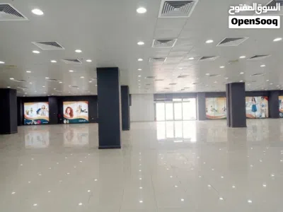 Premium 1970 Sqm Fitted Showroom + Big Storage Store for Rent in Sur (Main Road) - Direct From Owner 2