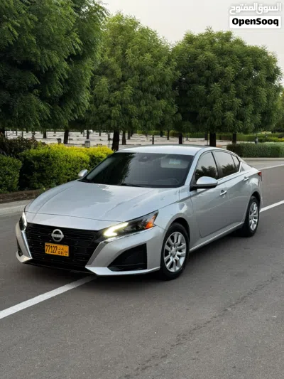 Nissan Altima S 2