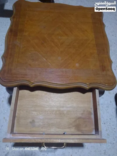 طاولات بحالة جيدة جداً 2