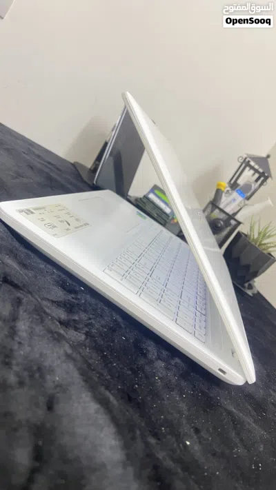 لابتوب ASUS X540L بحالة ممتازة - خفيف الوزن وأداء عملي وبسعر مميز الجيل الخامس كرتين شاشة 3