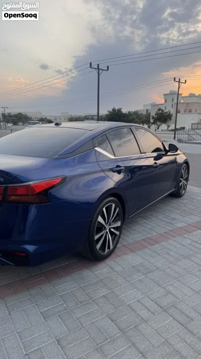 نيسان التيما SR 2